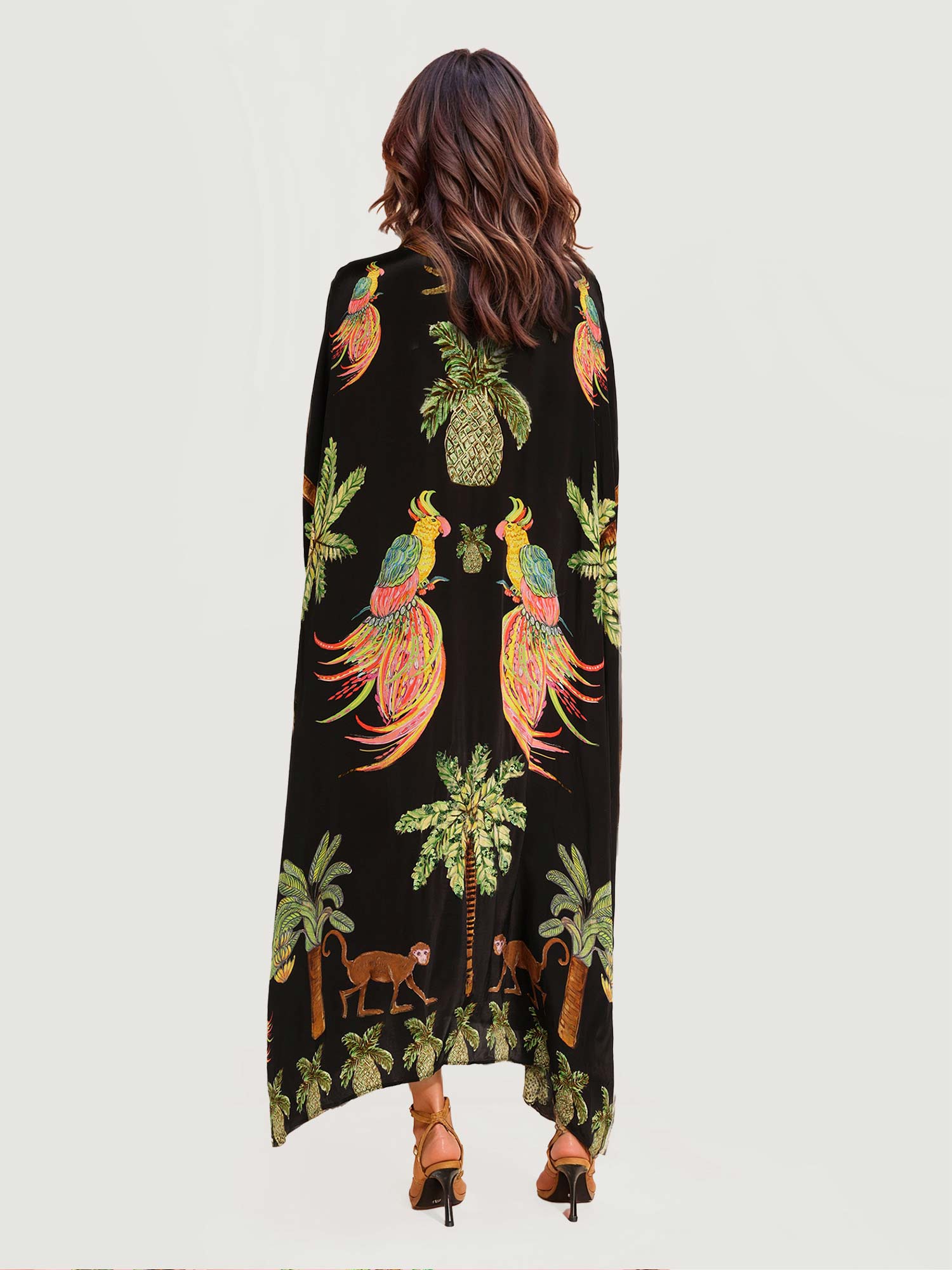Alessandra | Vestido Longo Estampado de Arara Preto e Rosa - Ines Braga
