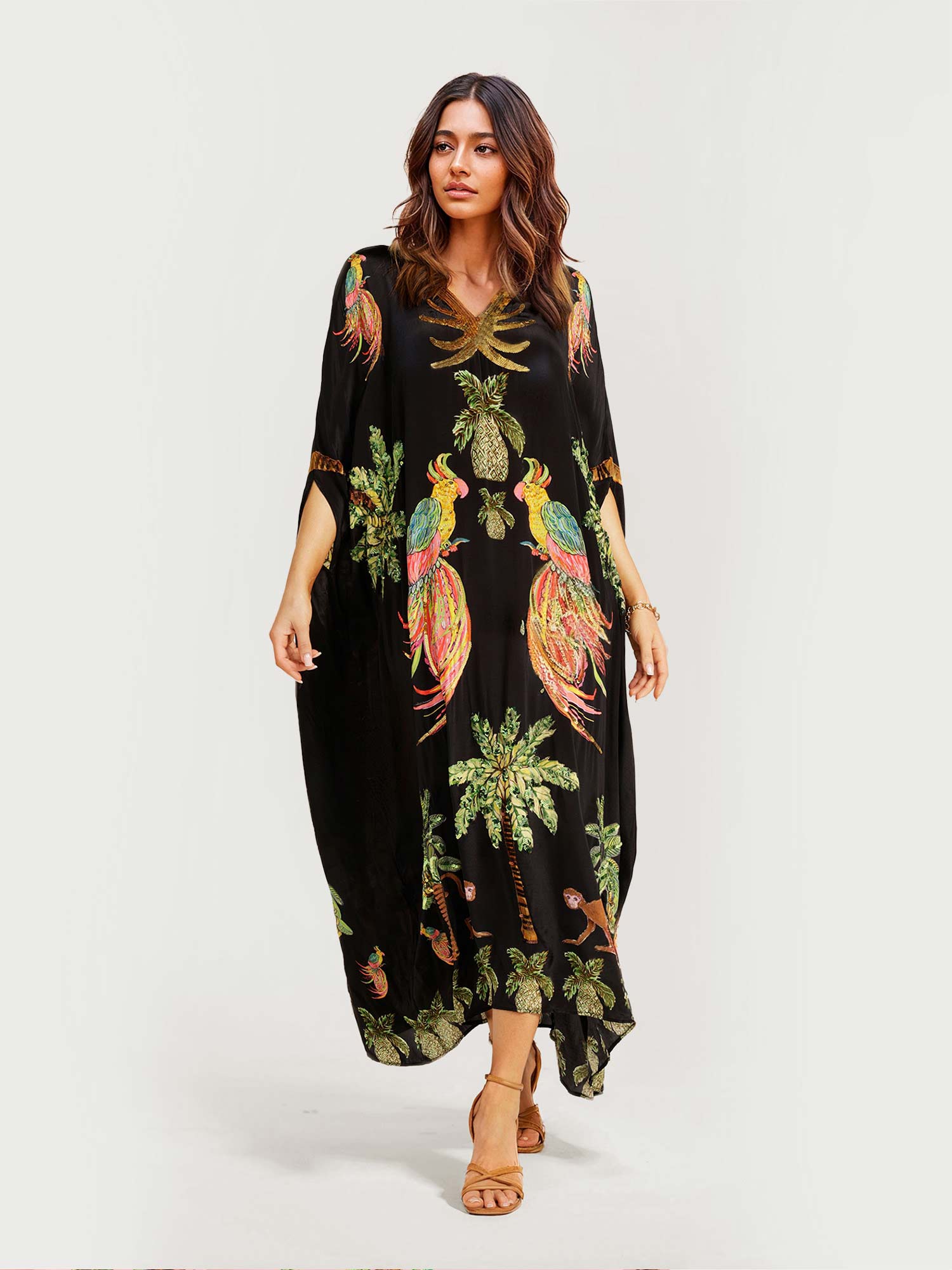 Alessandra | Vestido Longo Estampado de Arara Preto e Rosa - Ines Braga