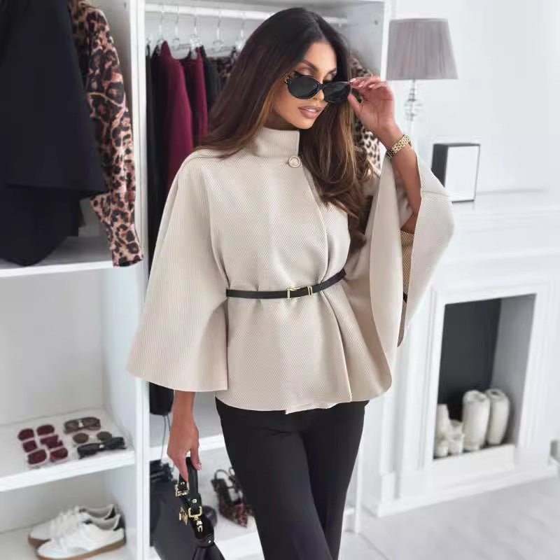 Alinne– O Casaco Papillon com Cinto que Eleva o Seu Estilo - Ines Braga