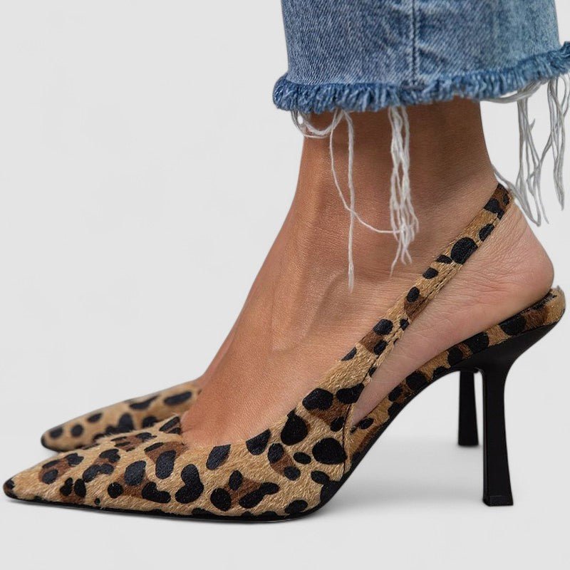 Ambra™ | Sapatos de salto alto com padrão leopardo e tira no calcanhar - Ines Braga