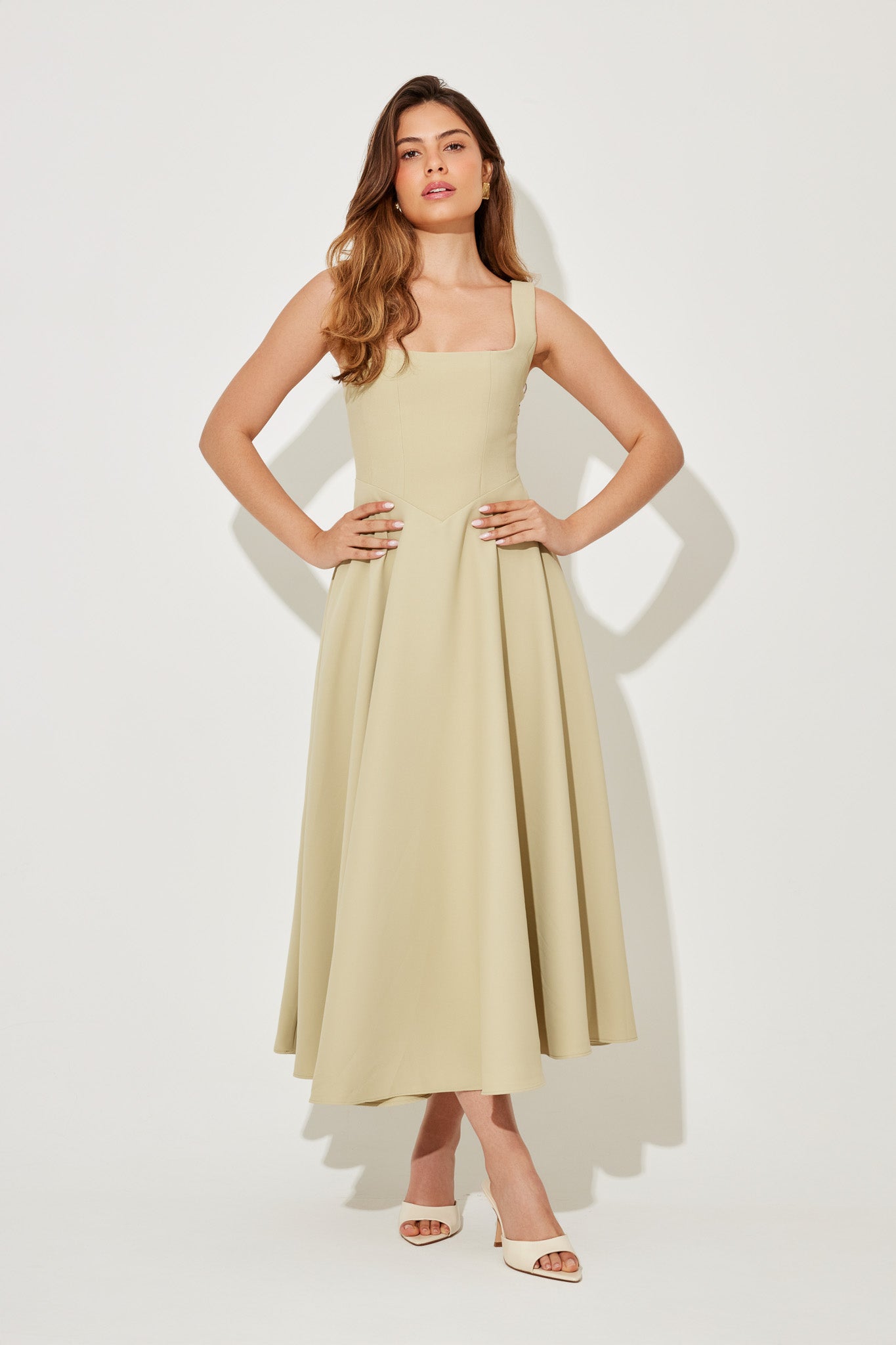 Amélia™ | Vestido Midi Intemporal e Fluido - Ines Braga