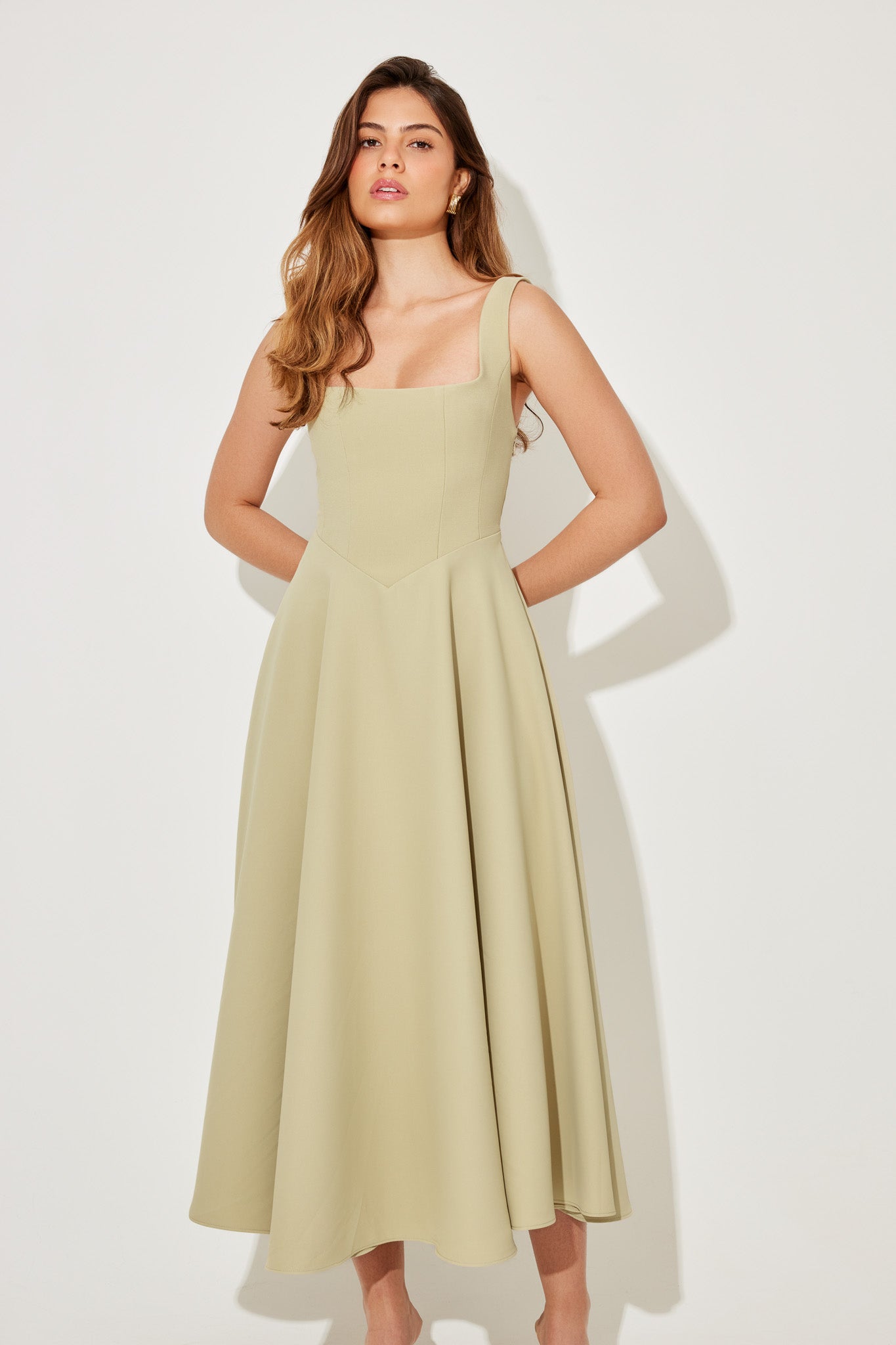 Amélia™ | Vestido Midi Intemporal e Fluido - Ines Braga