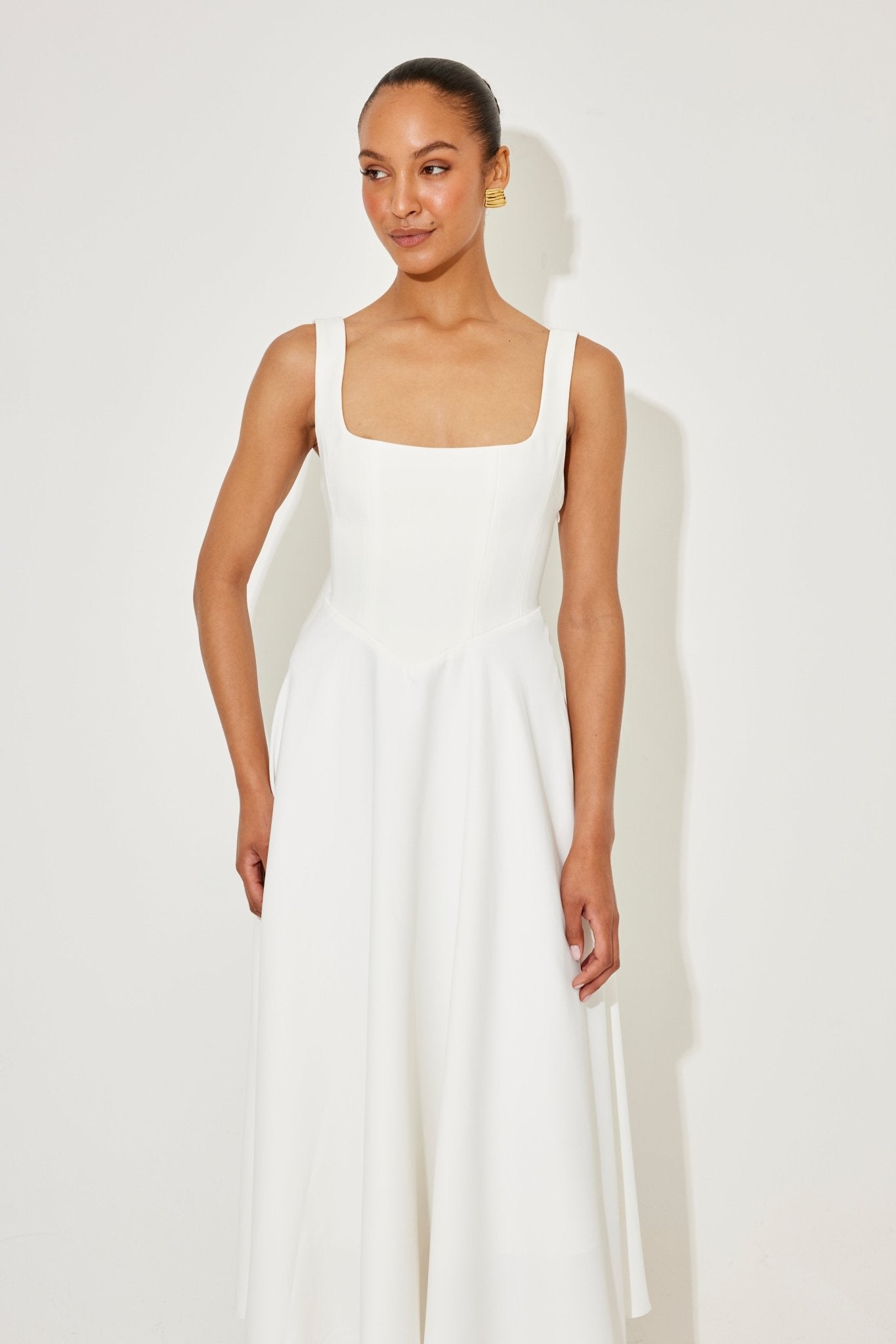 Amélia™ | Vestido Midi Intemporal e Fluido - Ines Braga
