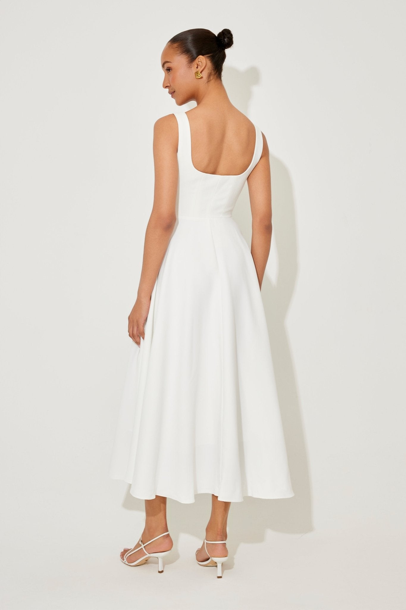 Amélia™ | Vestido Midi Intemporal e Fluido - Ines Braga