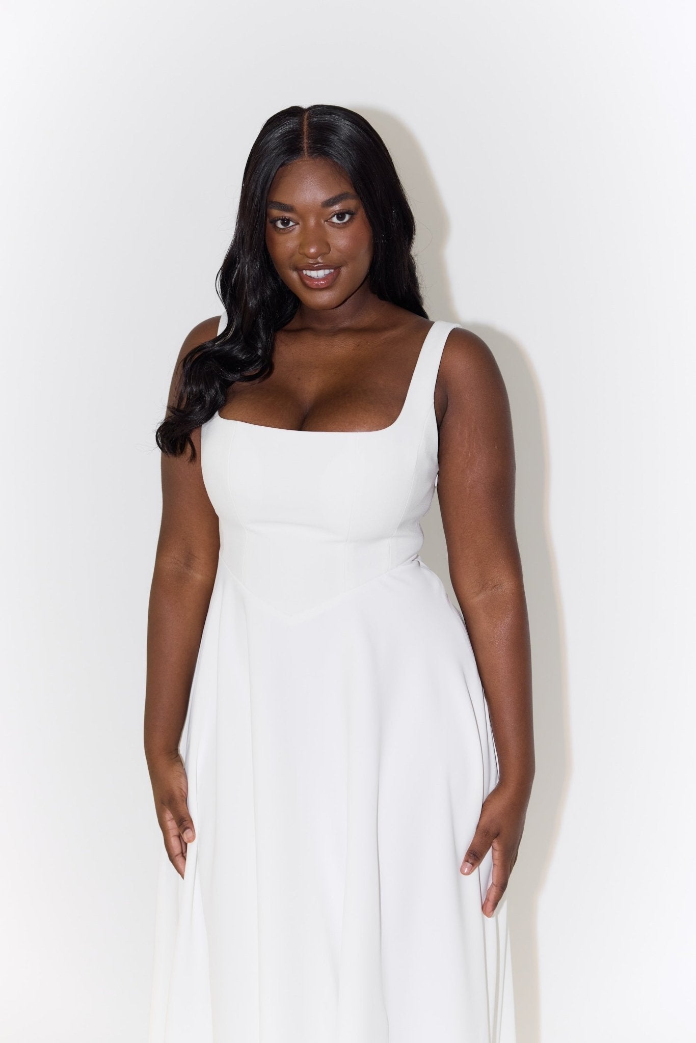 Amélia™ | Vestido Midi Intemporal e Fluido - Ines Braga