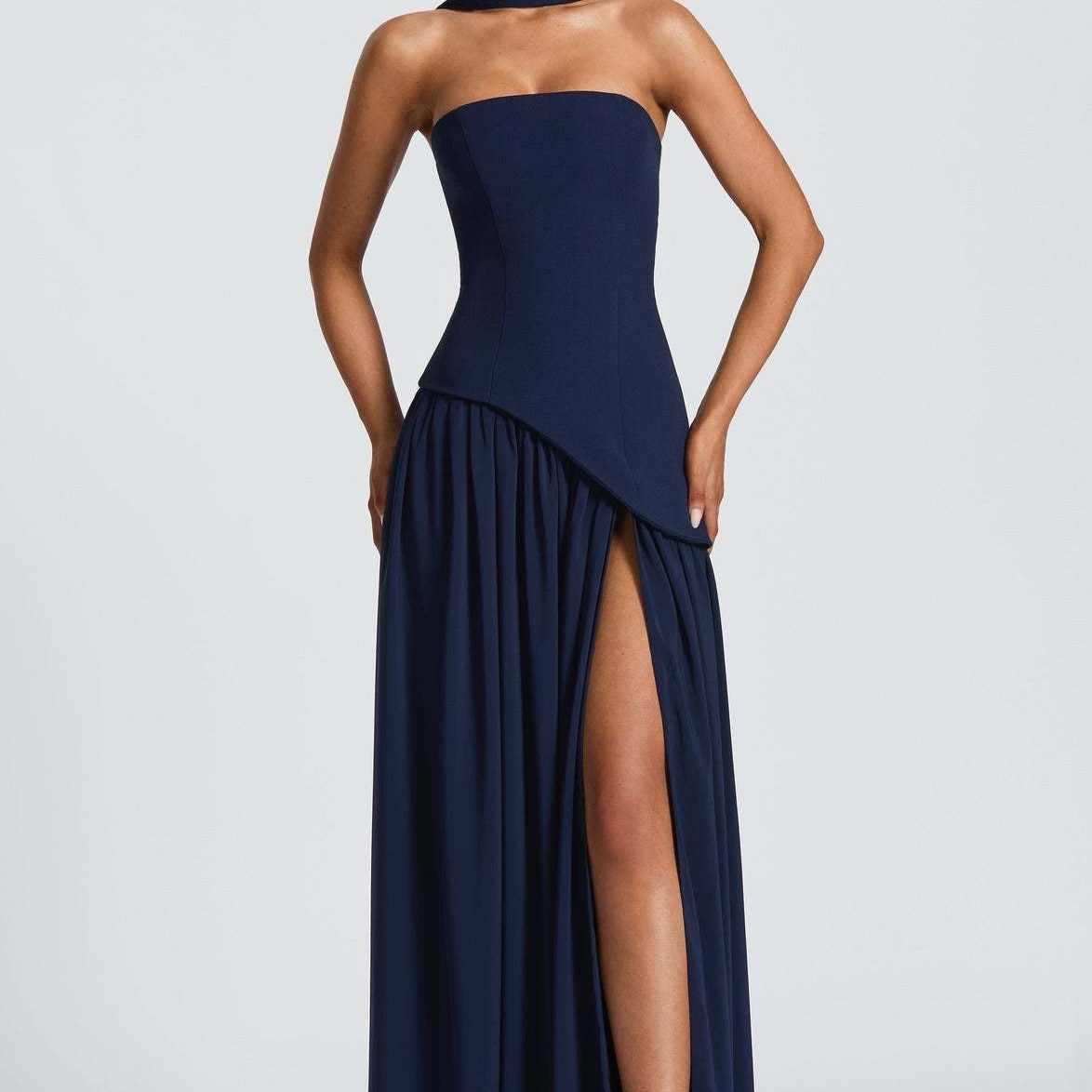 Beatriz™ | Vestido Longo com Corte Sofisticado - Ines Braga