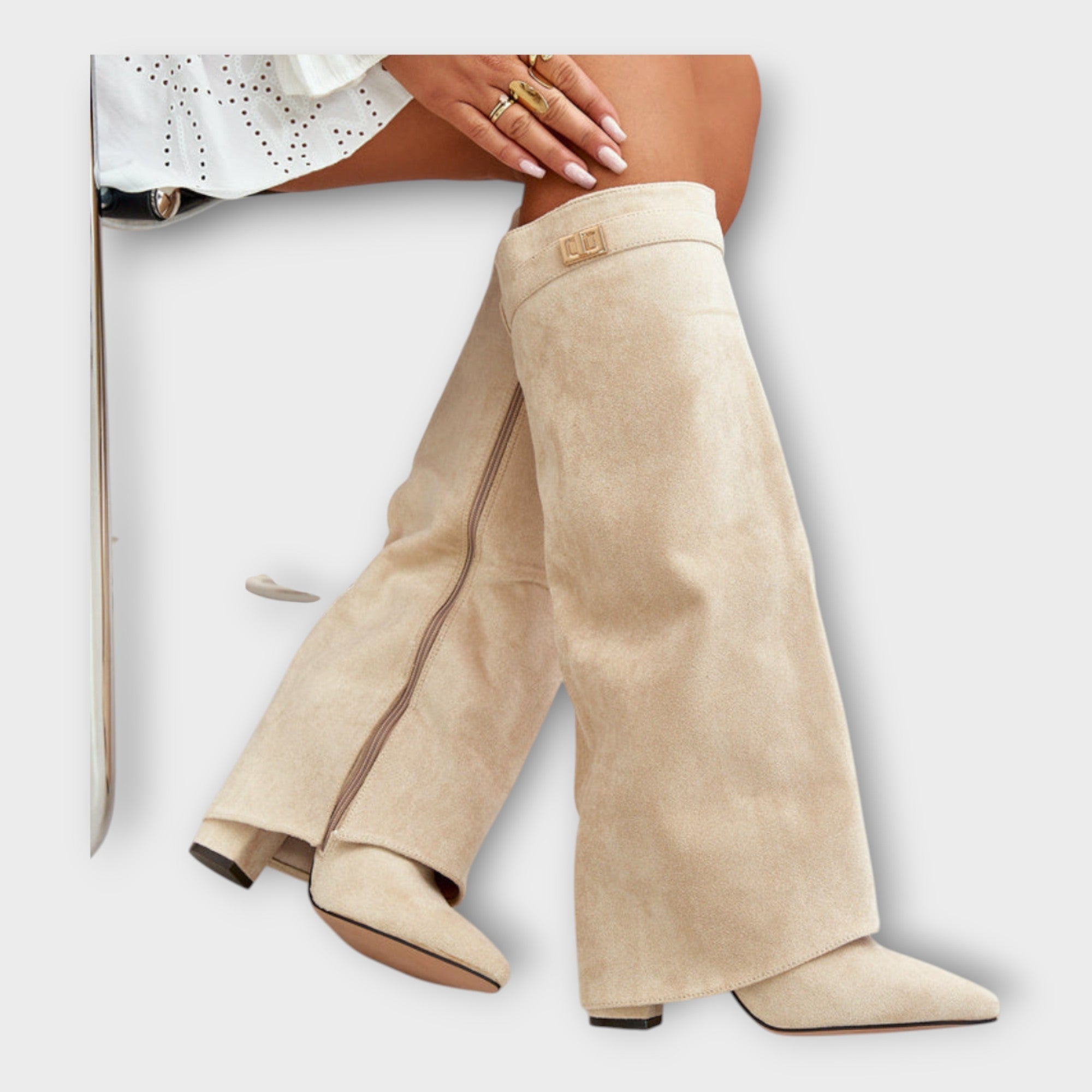 Botas Altas com Design Elegante - Ines Braga