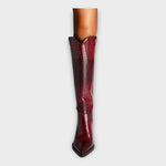 Botas com Design Croco e Salto Elegante - Ines Braga