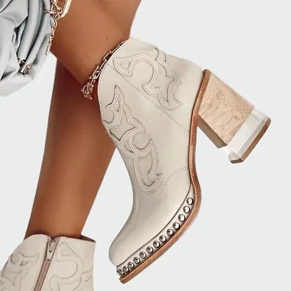 Botas de couro bordadas - Ines Braga