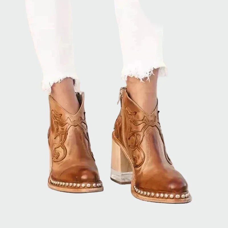 Botas de couro bordadas - Ines Braga