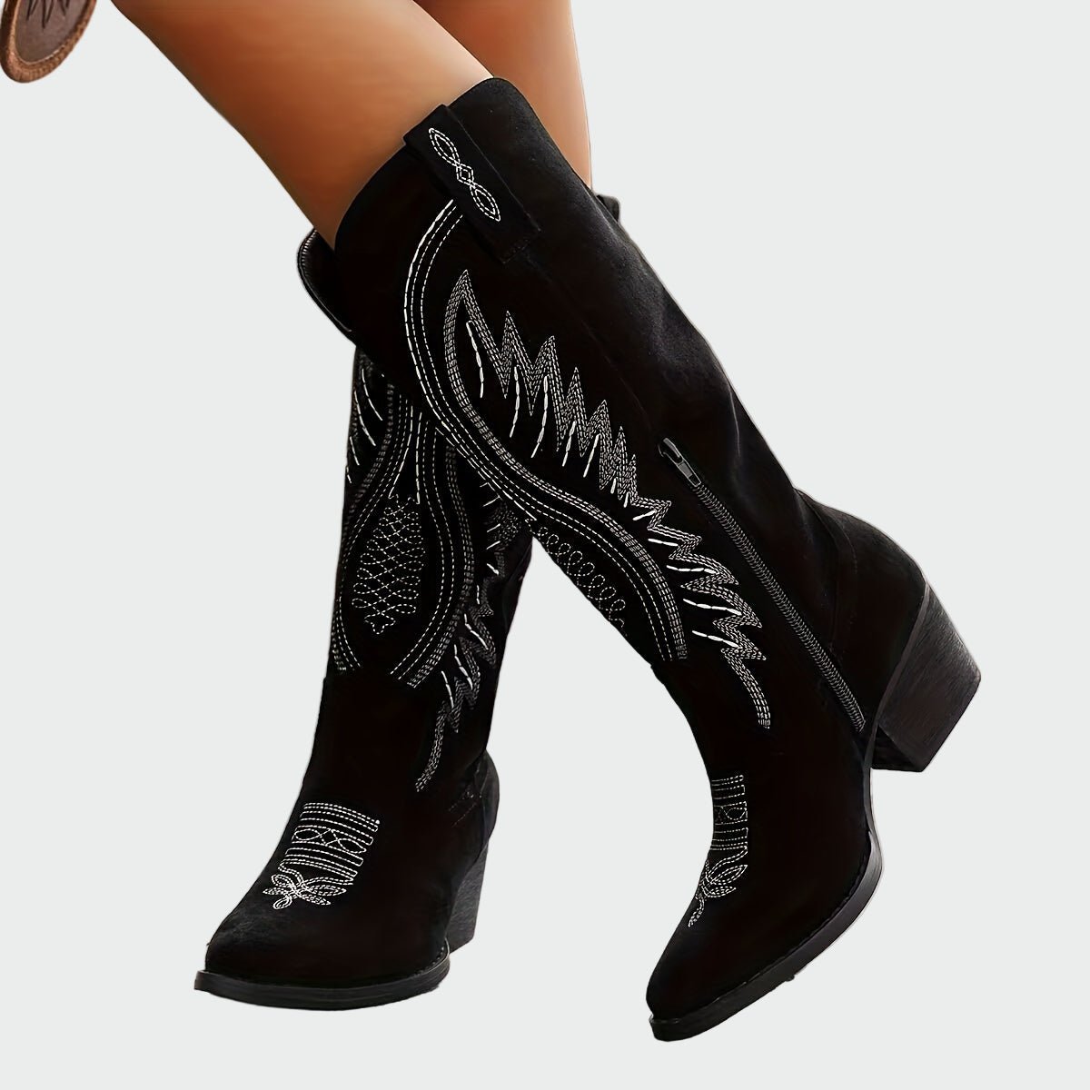 Botas ocidentais bordadas e elegantes - Ines Braga