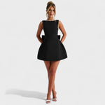 Carrie - Mini vestido com fita de pérolas - Ines Braga