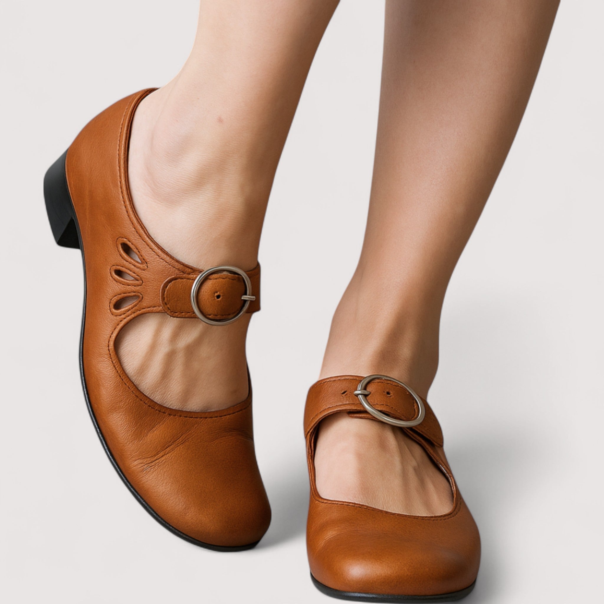 Clara - Scarpin Elegante em Couro Sintético - Ines Braga