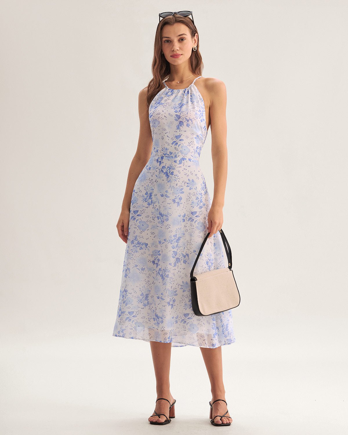 Clarice | Vestido Midi Azul Floral com Decote Halter - Ines Braga