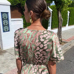 Constança | Vestido Floral com Plissado e Decote V - Ines Braga