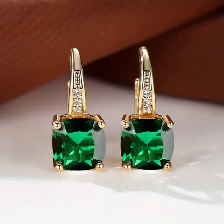 Brincos Hoop de Ouro com Pedras Misteriosas