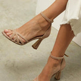 Elviera™ | Sandálias em patchwork com biqueira redonda e calcanhar estreito - Ines Braga