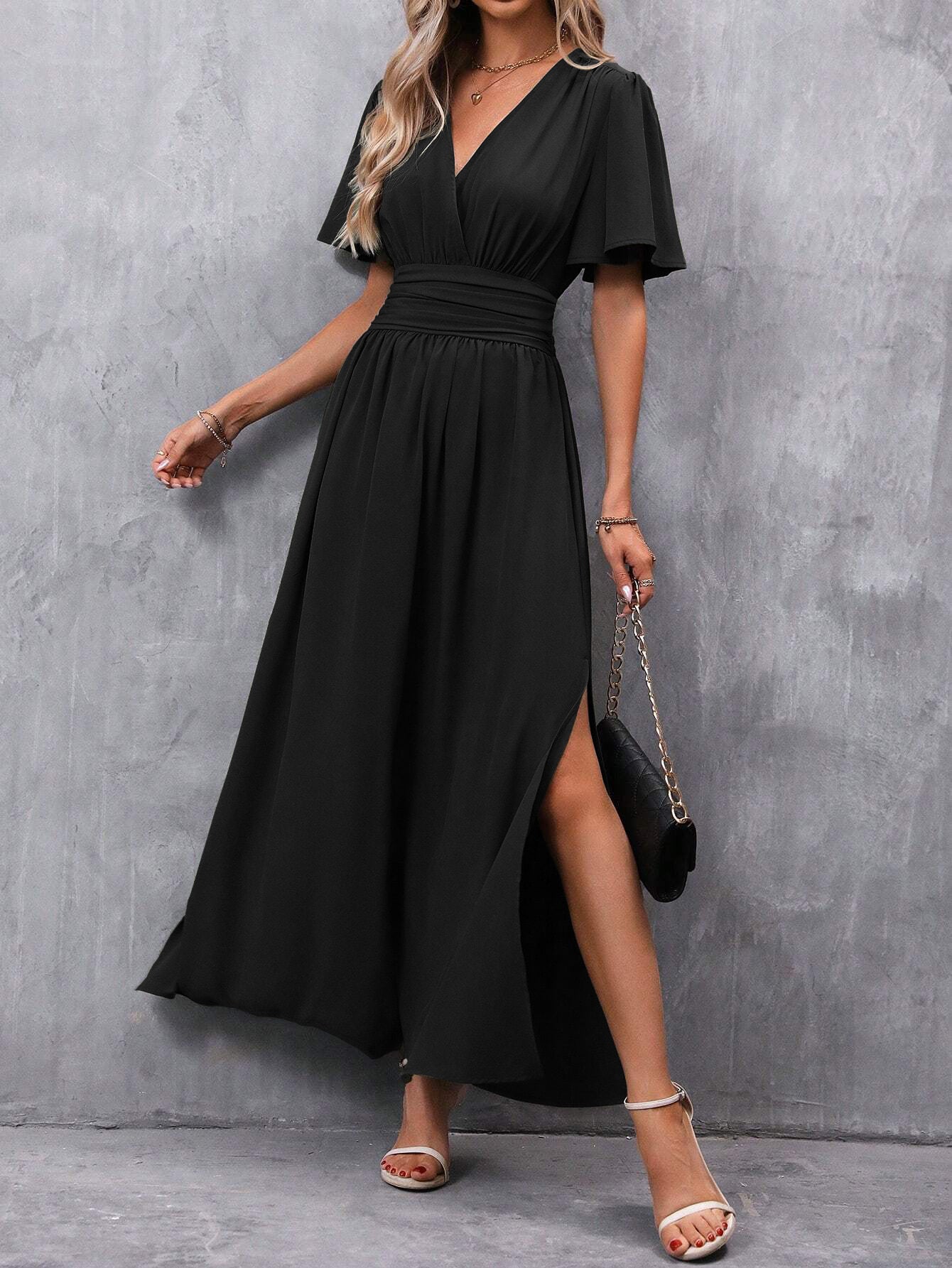 Eterna | Vestido Maxi Elegante Preto com Decote V, Mangas Fluidas e Fenda - Ines Braga