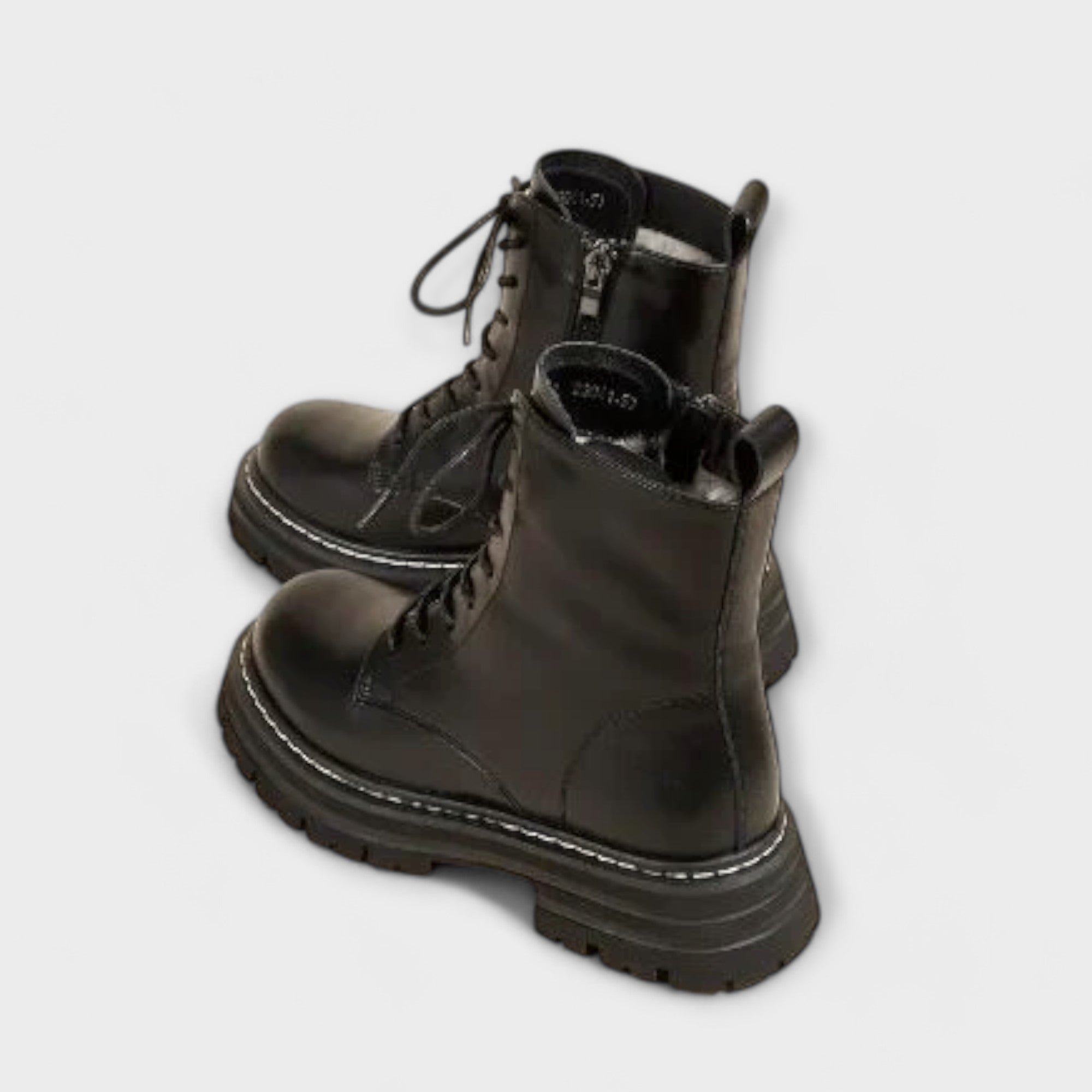 Flávia - Botas de couro para mulher - Ines Braga