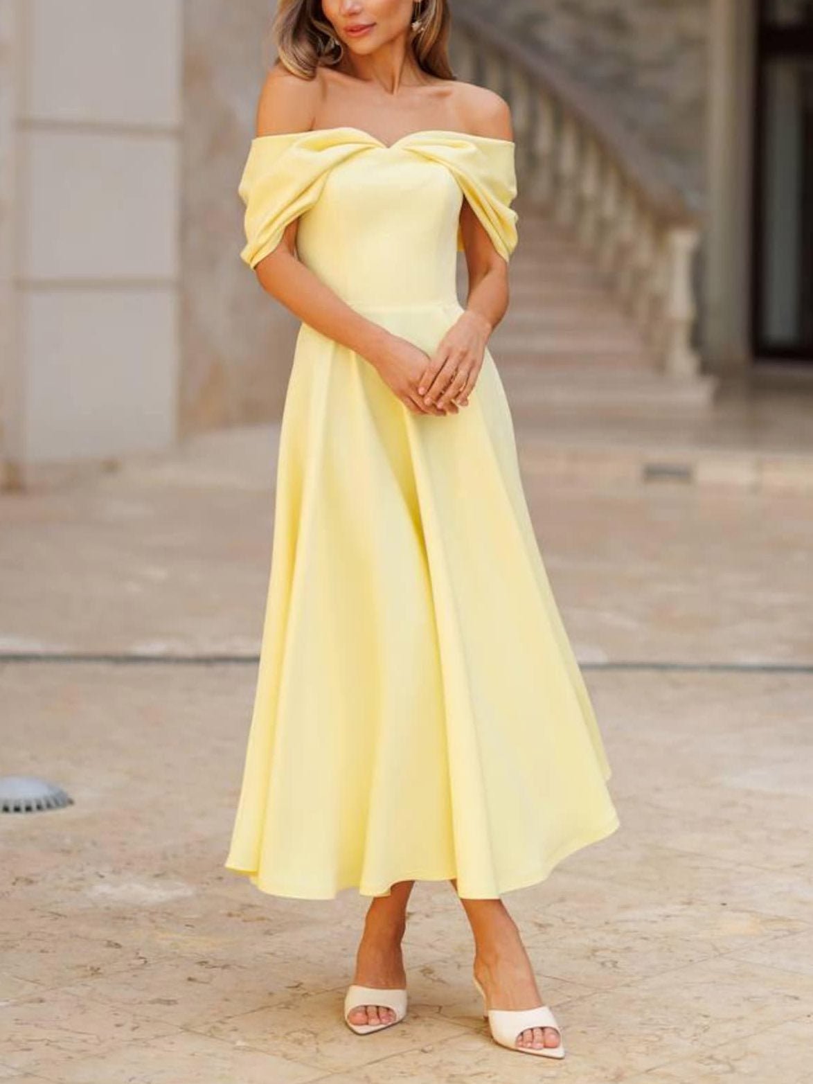 Isadora | Vestido Maxi Elegante com Ombros À Mostra e Drapeado - Ines Braga