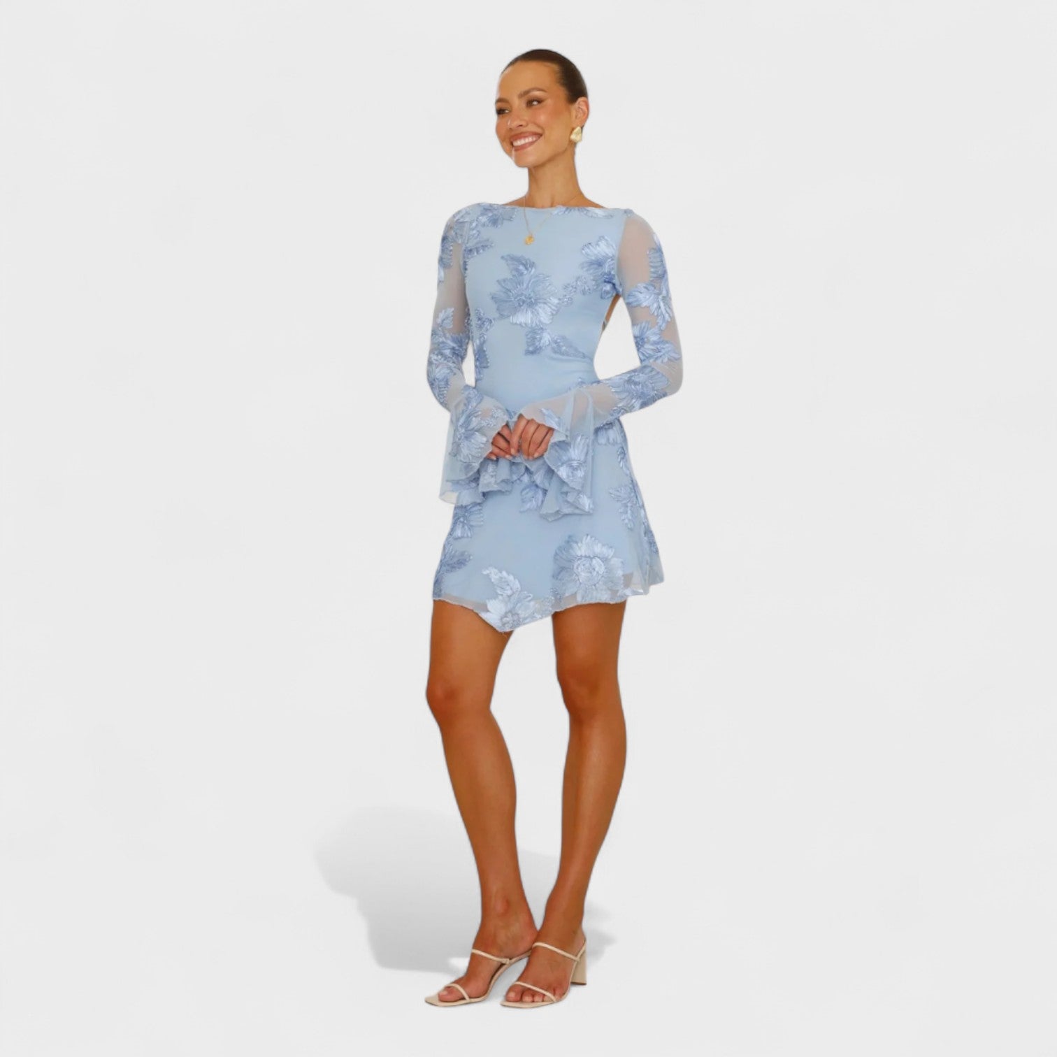 Julia - Vestido com encanto floral - Ines Braga