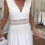 Kim | Vestido em Renda com Decote em V - Ines Braga