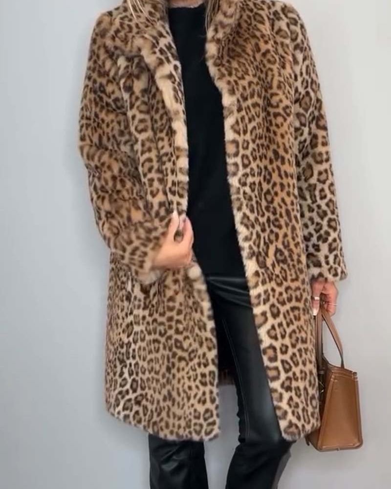 LEIA - Casaco Comprido e Macio Com Padrão Leopardo - Ines Braga