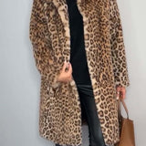 LEIA - Casaco Comprido e Macio Com Padrão Leopardo - Ines Braga