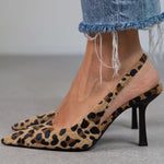 Liorina | Escarpins cáqui com estampado de leopardo e biqueira pontiaguda - Ines Braga
