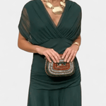 Luana® | Vestido elegante com decote em V - Ines Braga