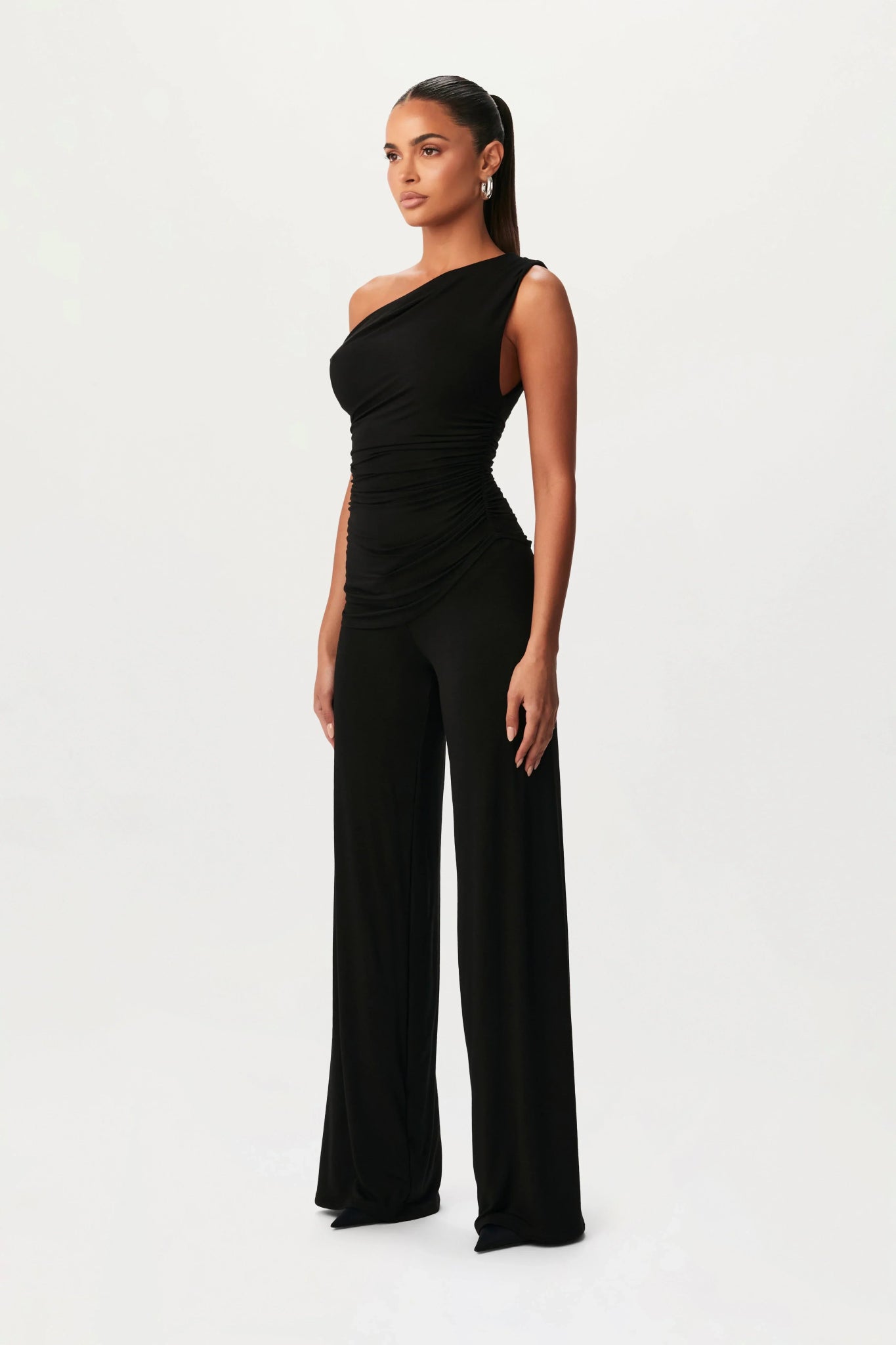 Lúcia Ember – Conjunto Elegante Ember com Corte Assimétrico - Ines Braga