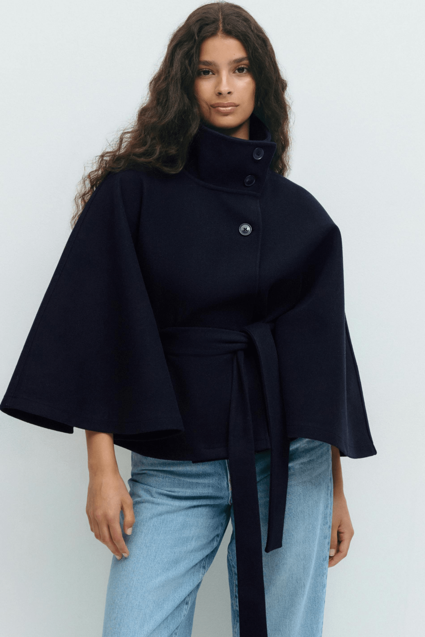 Lusana - Casaco elegante com cinto - Ines Braga