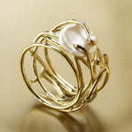LuxPearl Anel Fino de Ouro com Perolas - Conforto Chic - Ines Braga