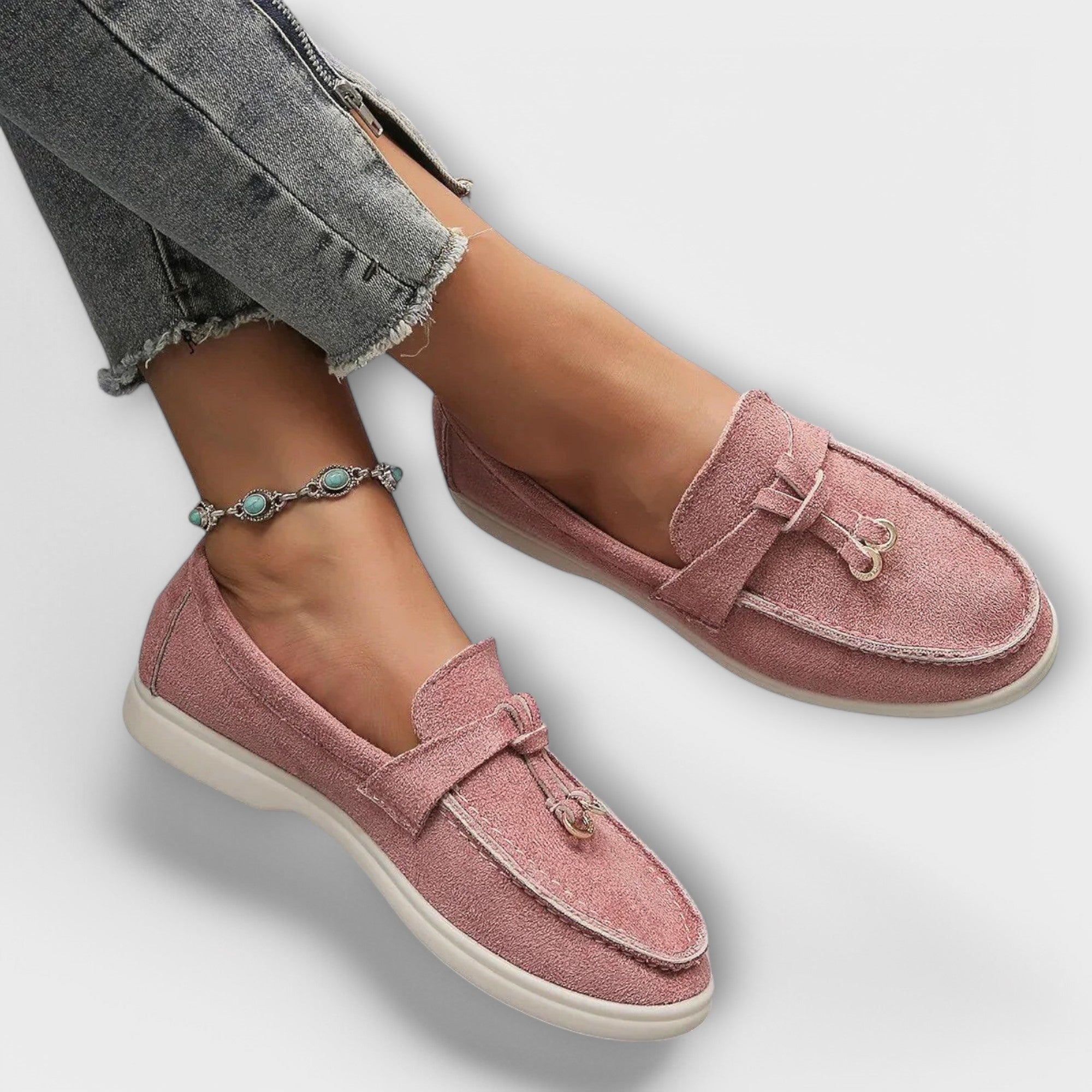 Mocassins Femininos Beiges com Cordão Decorativo - Ines Braga