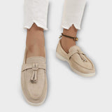 Mocassins Femininos Beiges com Cordão Decorativo - Ines Braga
