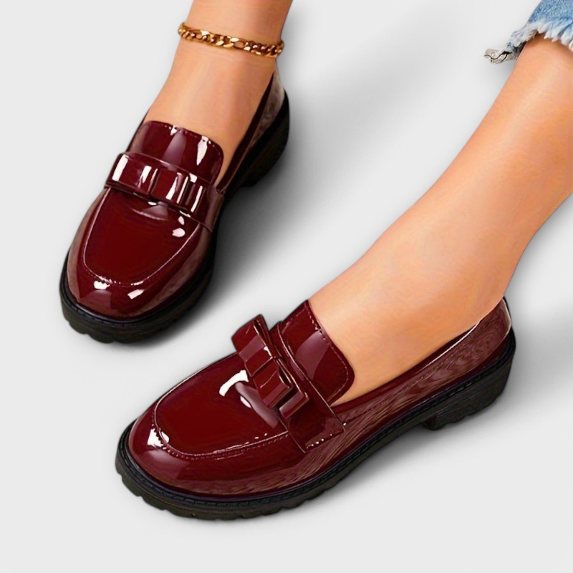 Mocassins Femininos Pretos em Verniz com Laço - Ines Braga