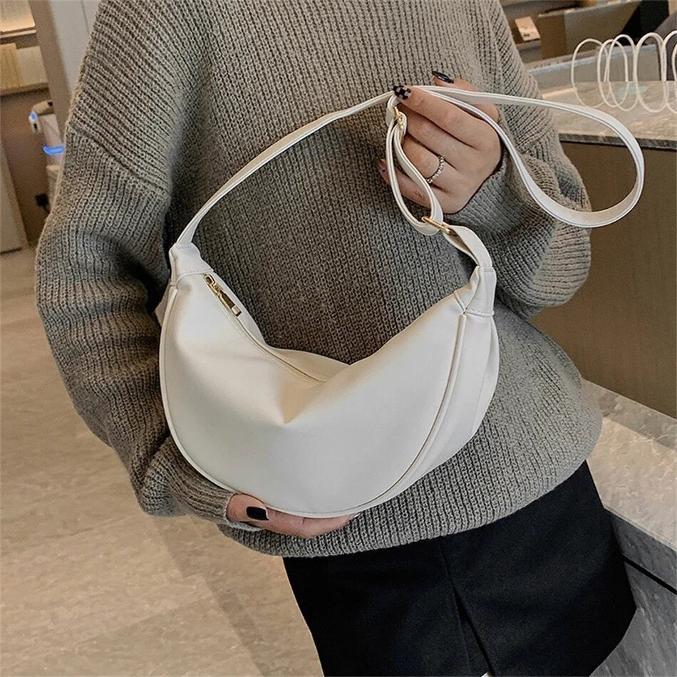 Nina | Bolsa de Couro Pequena Prática para Viagem Estilosa - Ines Braga
