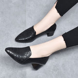 Olene | Sapatos de Salto em Pele Vegan com Bordado Suave - Ines Braga