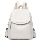 Olivia | Mochila de Couro com Proteção RFID Discreta - Ines Braga