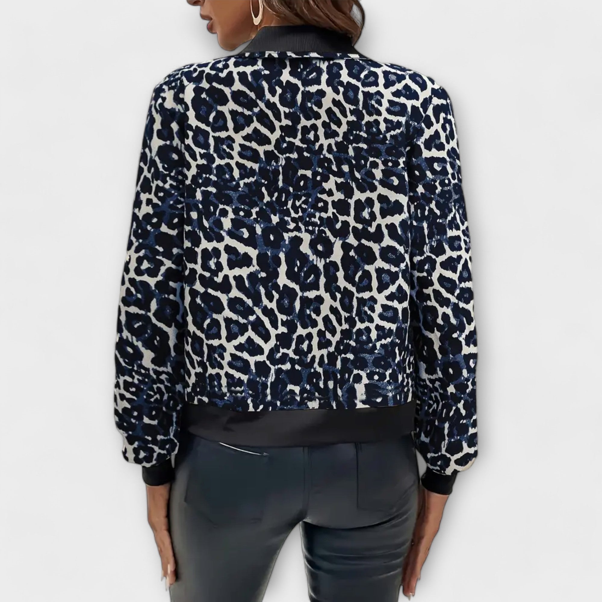 Raquel - Casaco de Leopardo Elegante - Ines Braga
