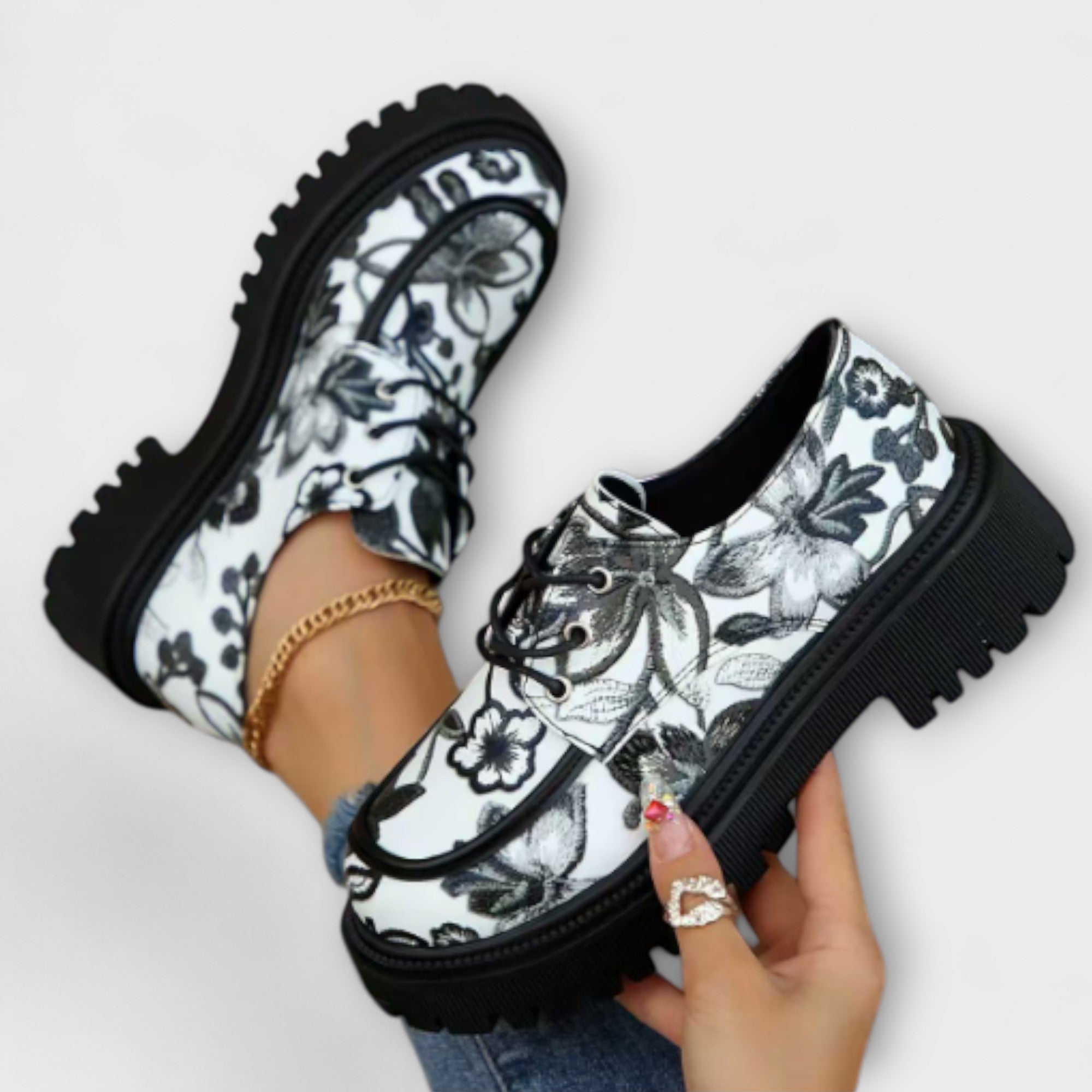Sandra - Mocassins Clássicos Retro com Estilo - Ines Braga