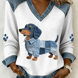 Gabriela -Charmosa dachshund para mulheres com patchwork artístico em jeans e decote em V.