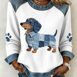 Nuria - Uma adorável dachshund com um look patchwork em jeans.