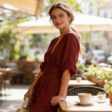 Daniela – Macacão elegante com decote em V e perna larga