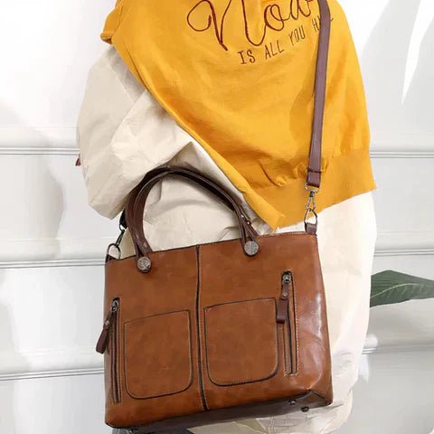 Thalia | Bolsa de Maquiagem em Couro com Amplo Espaço - Ines Braga
