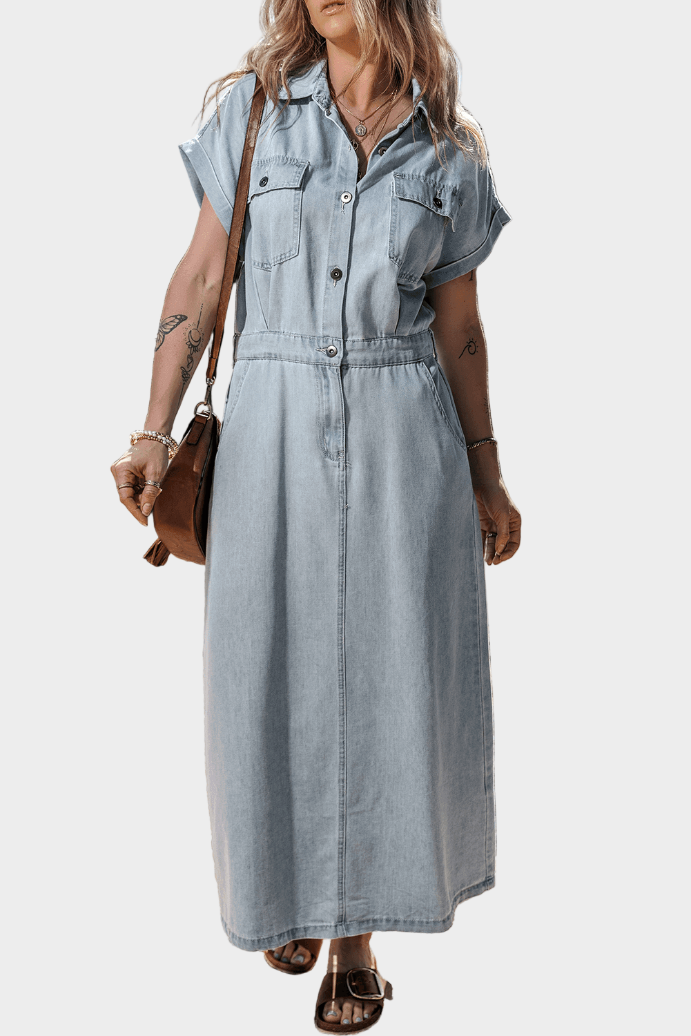 Vestido de jeans com elegantes mangas curtas de morcego - Ines Braga