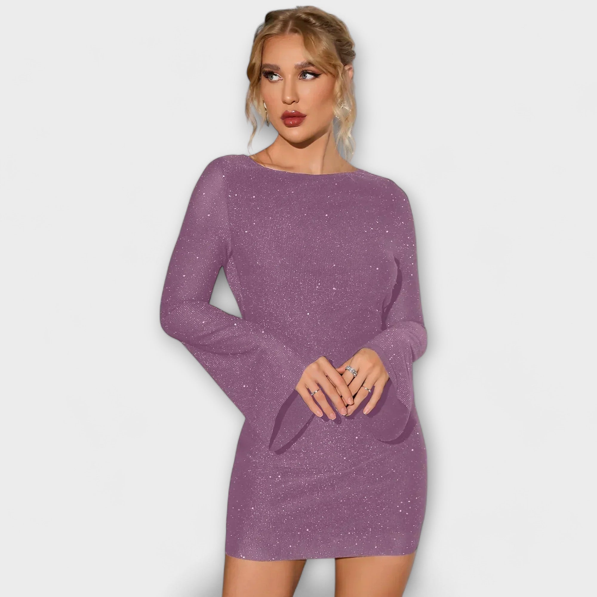 Vestido de lantejoulas com costas abertas e mangas compridas - Ines Braga