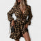 Vestido de leopardo elegante com decote em V e cinto ajustável - Ines Braga